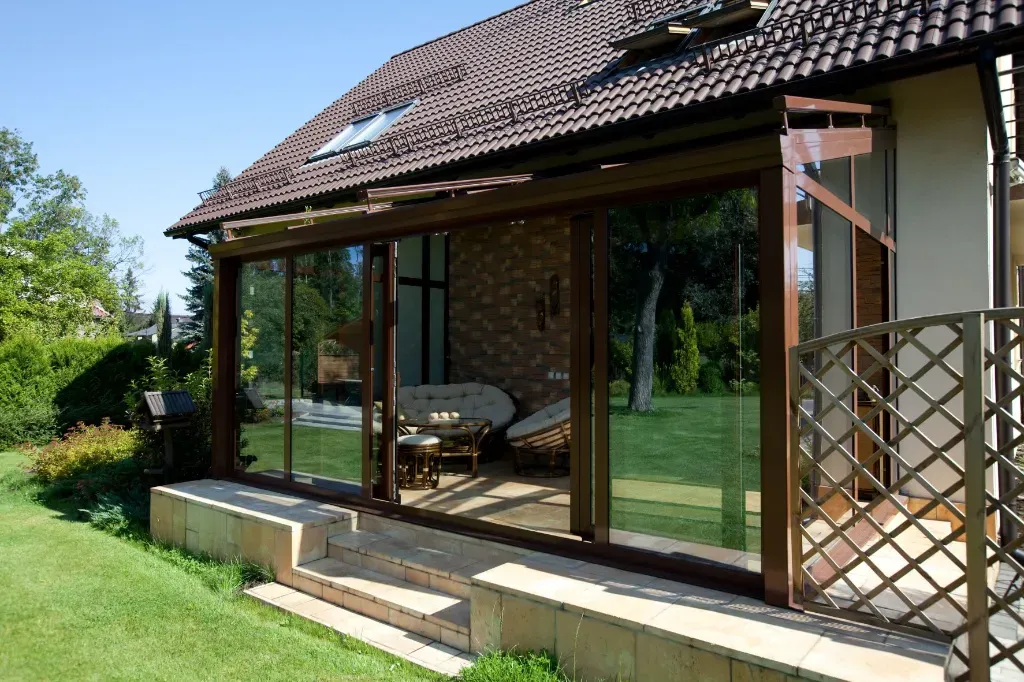 Przeszklenia w ogrodzie zimowym